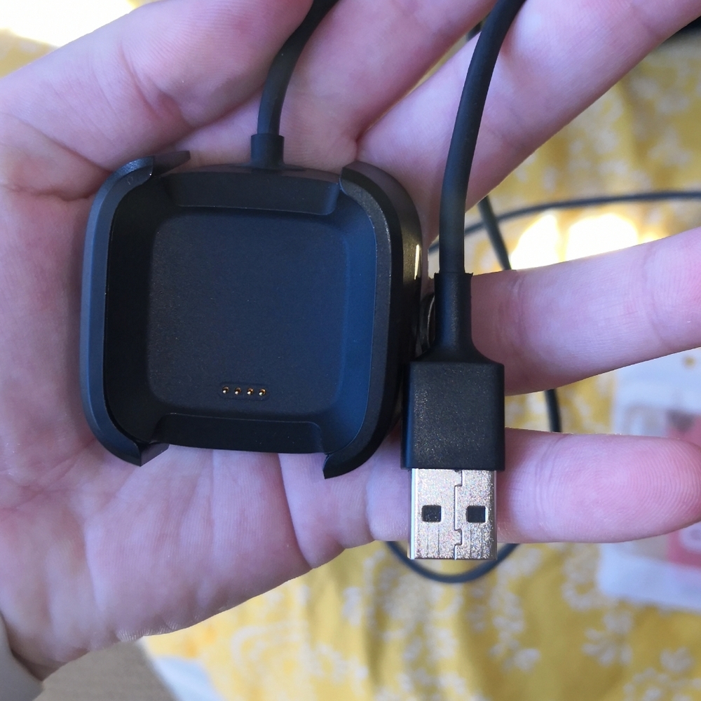 Fitbit Versa - image 3